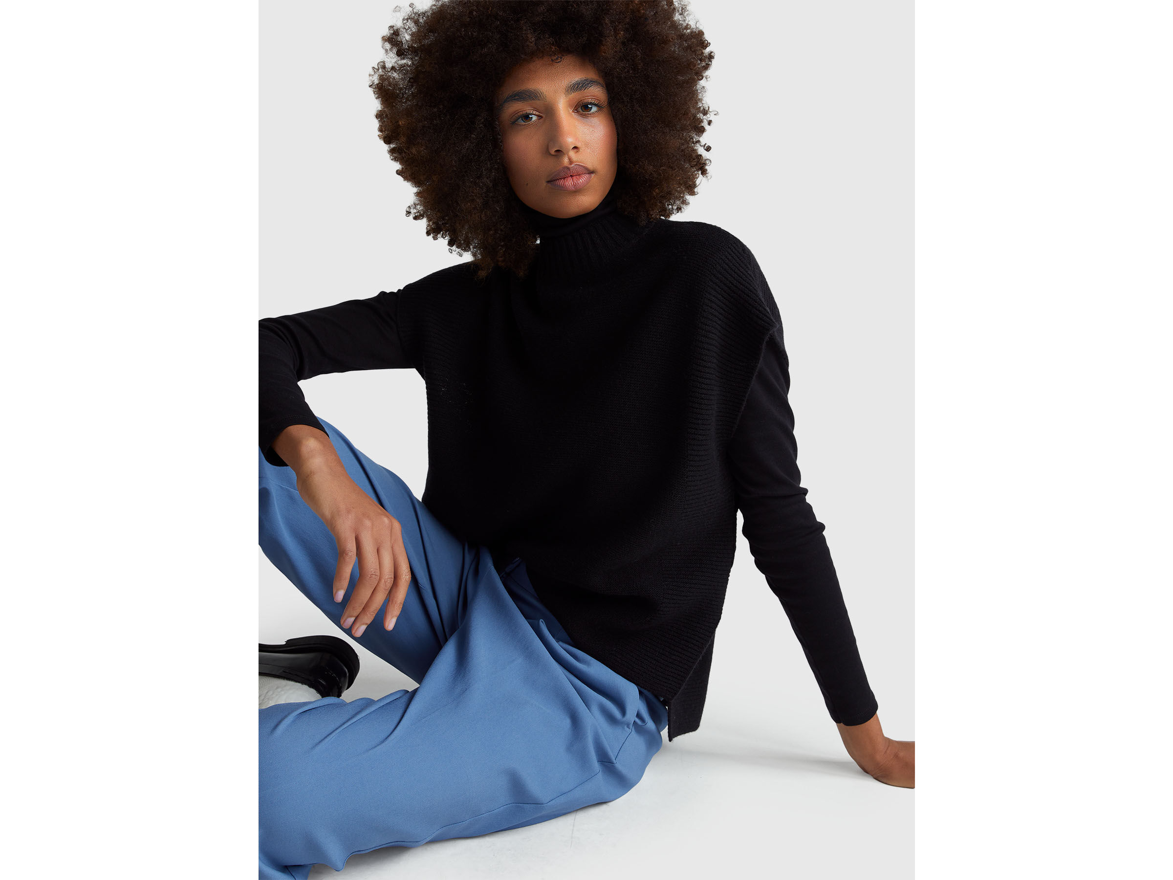 SLEEVELESS SWEATER Women image number 3